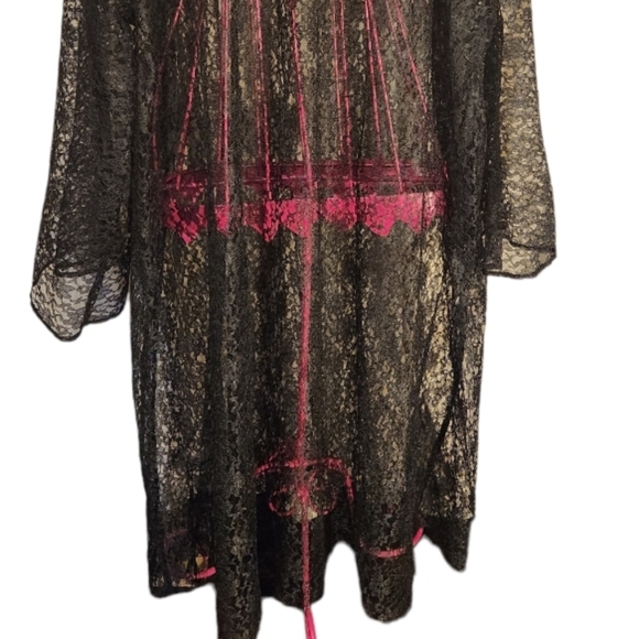 KIMO SLEEVE BLK.LACE V NECK FLOWEY VINTAGE COVER UP. - Picture 4 of 11